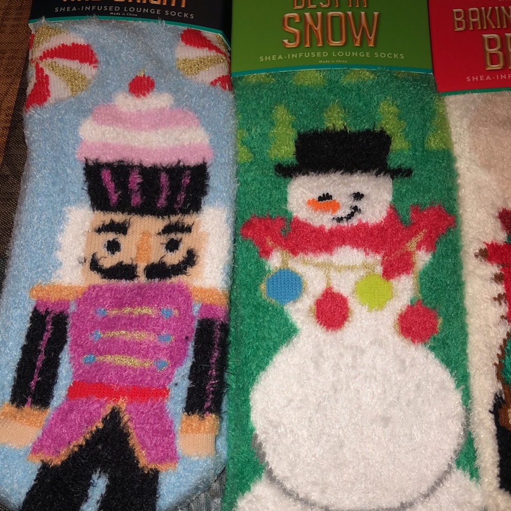 Bath and body Works  Shea infused socks a set of four The Christmas Collection - Picture 3 of 8